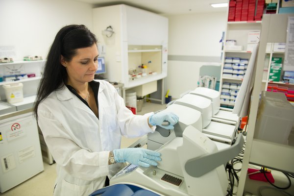 Australian Centre for Wildlife Genomics DNA lab 2015.